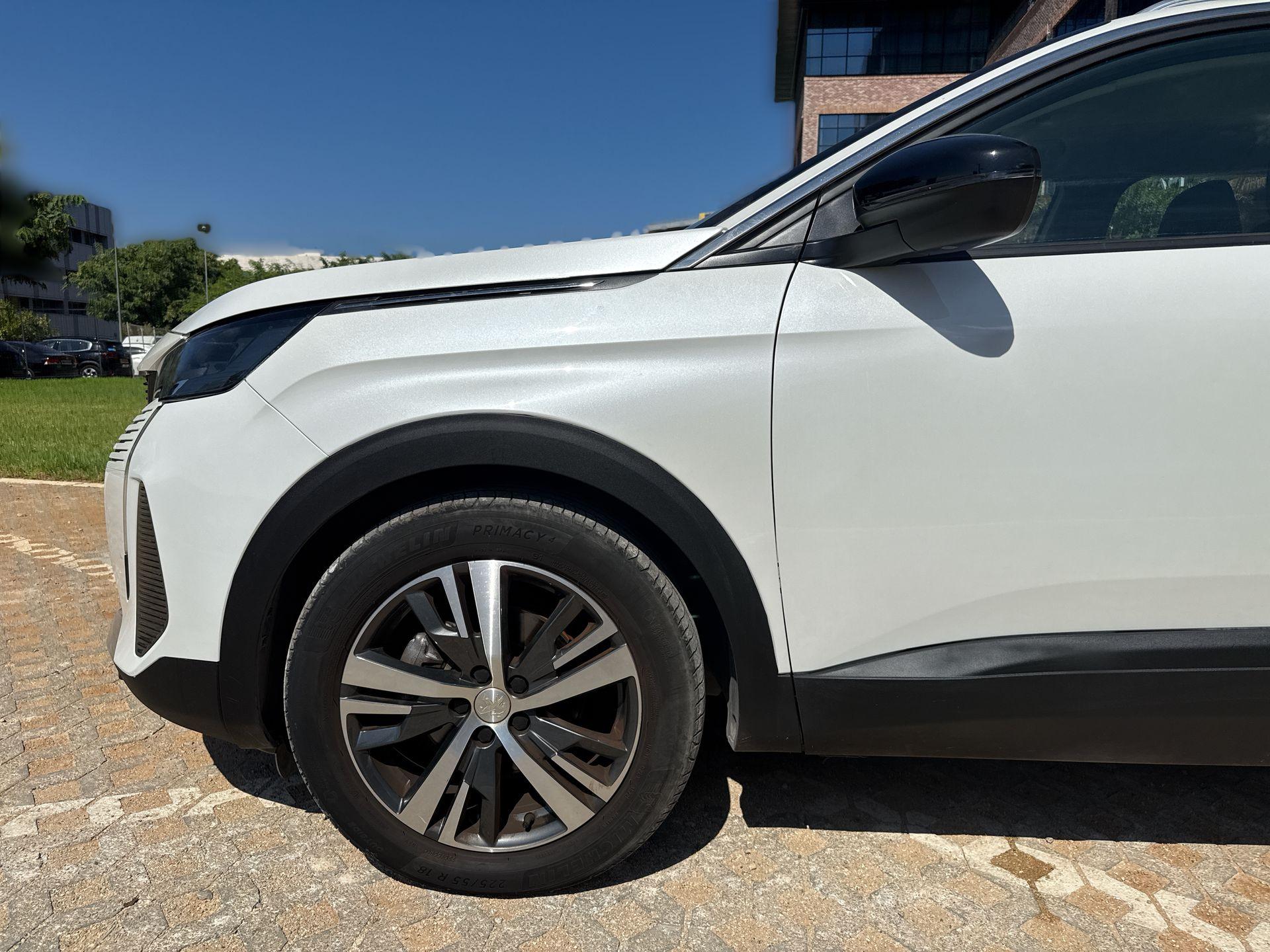 צילום צד גלגל מראה