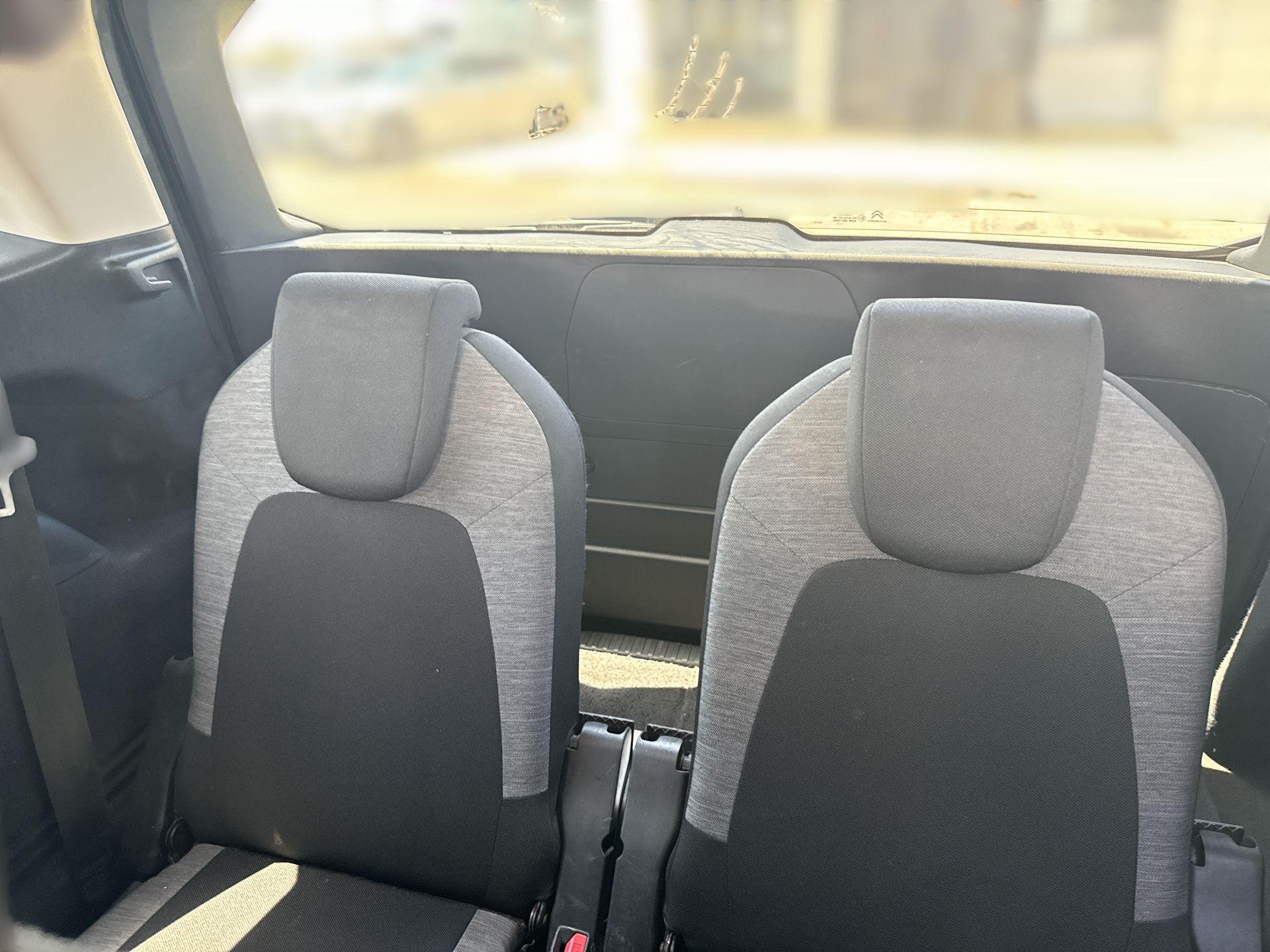 מושבים שורה 3