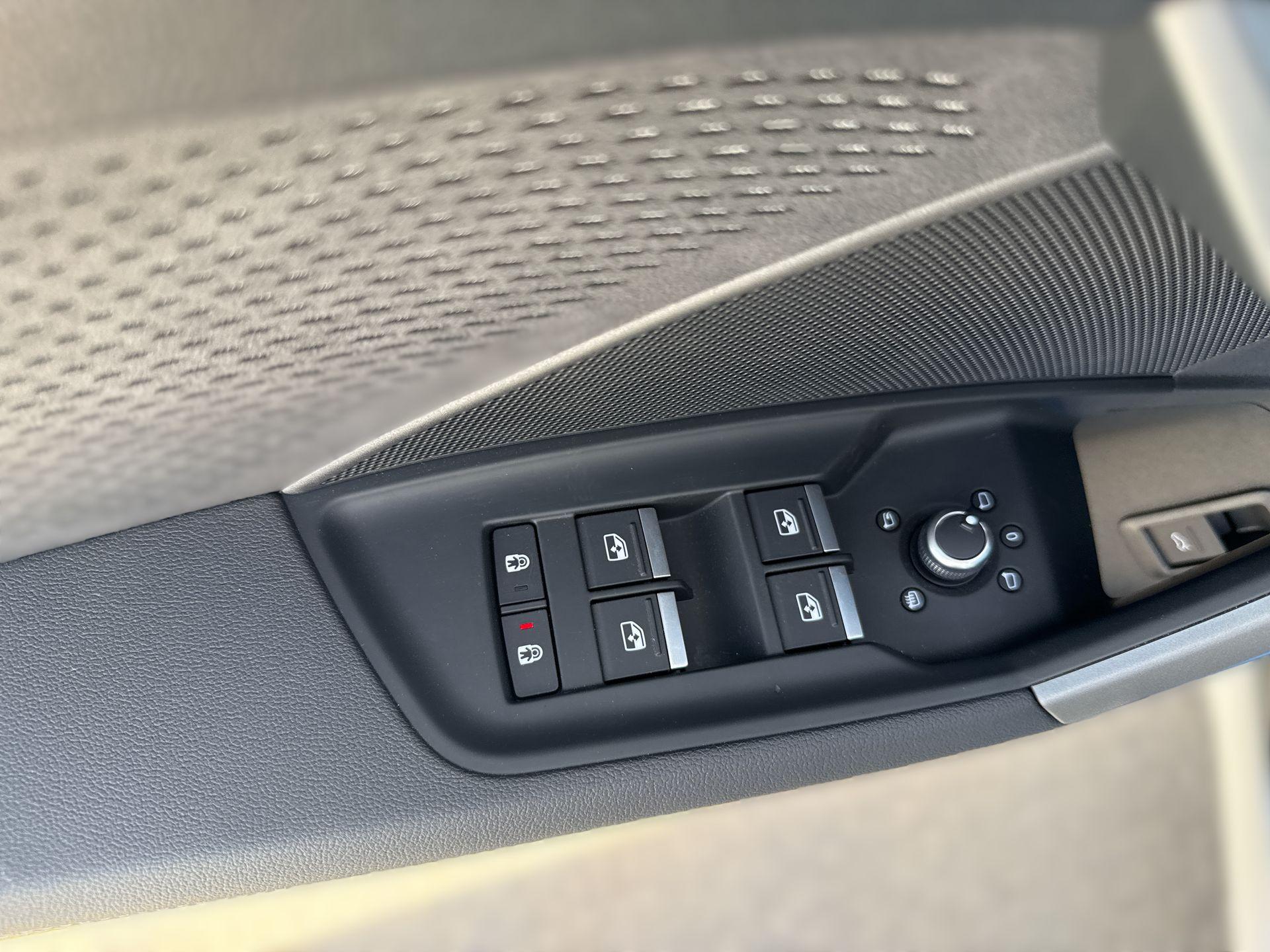 בקרת שליטה בדלת נהג