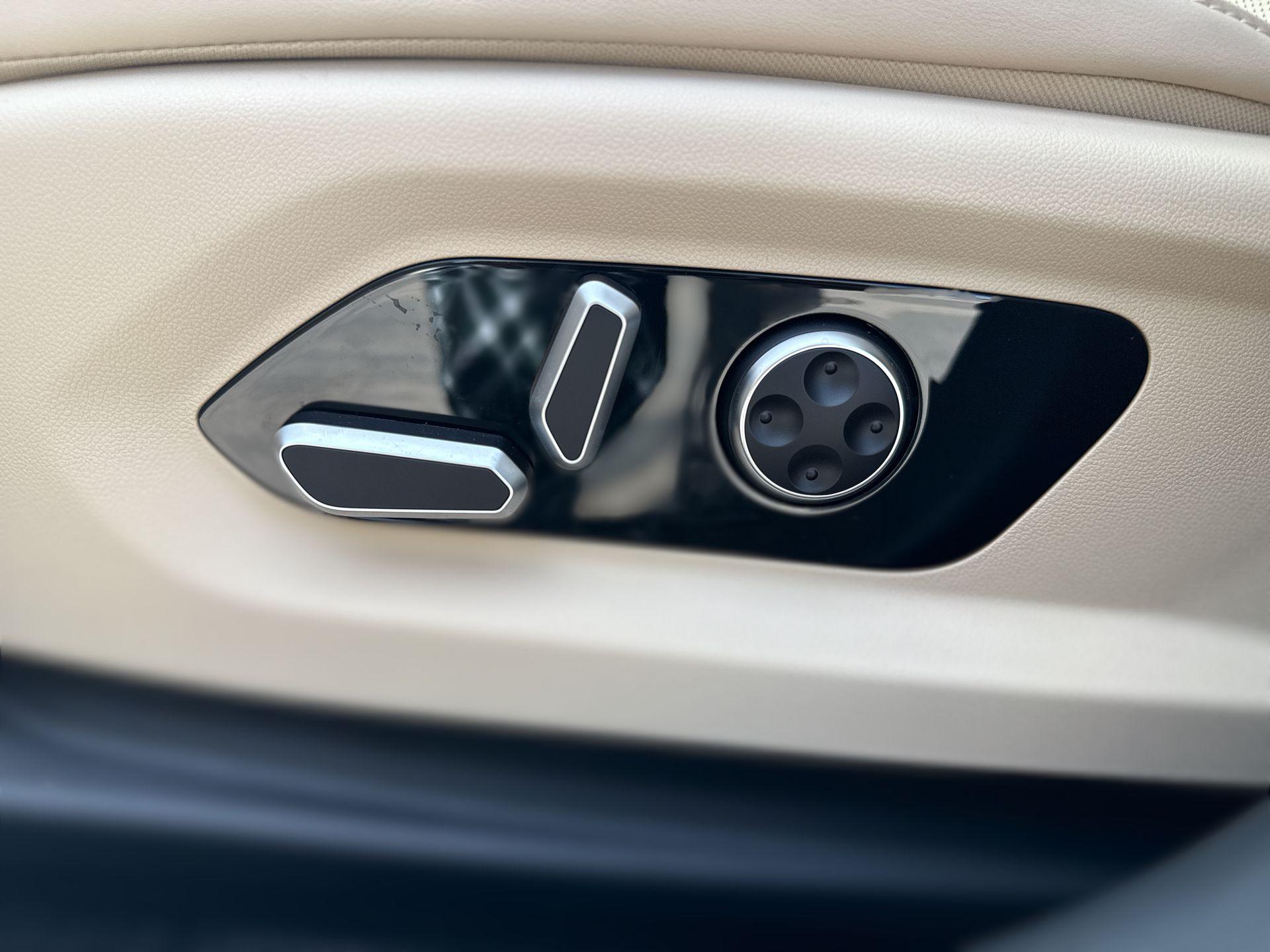 בקרת שליטה של מושב נהג