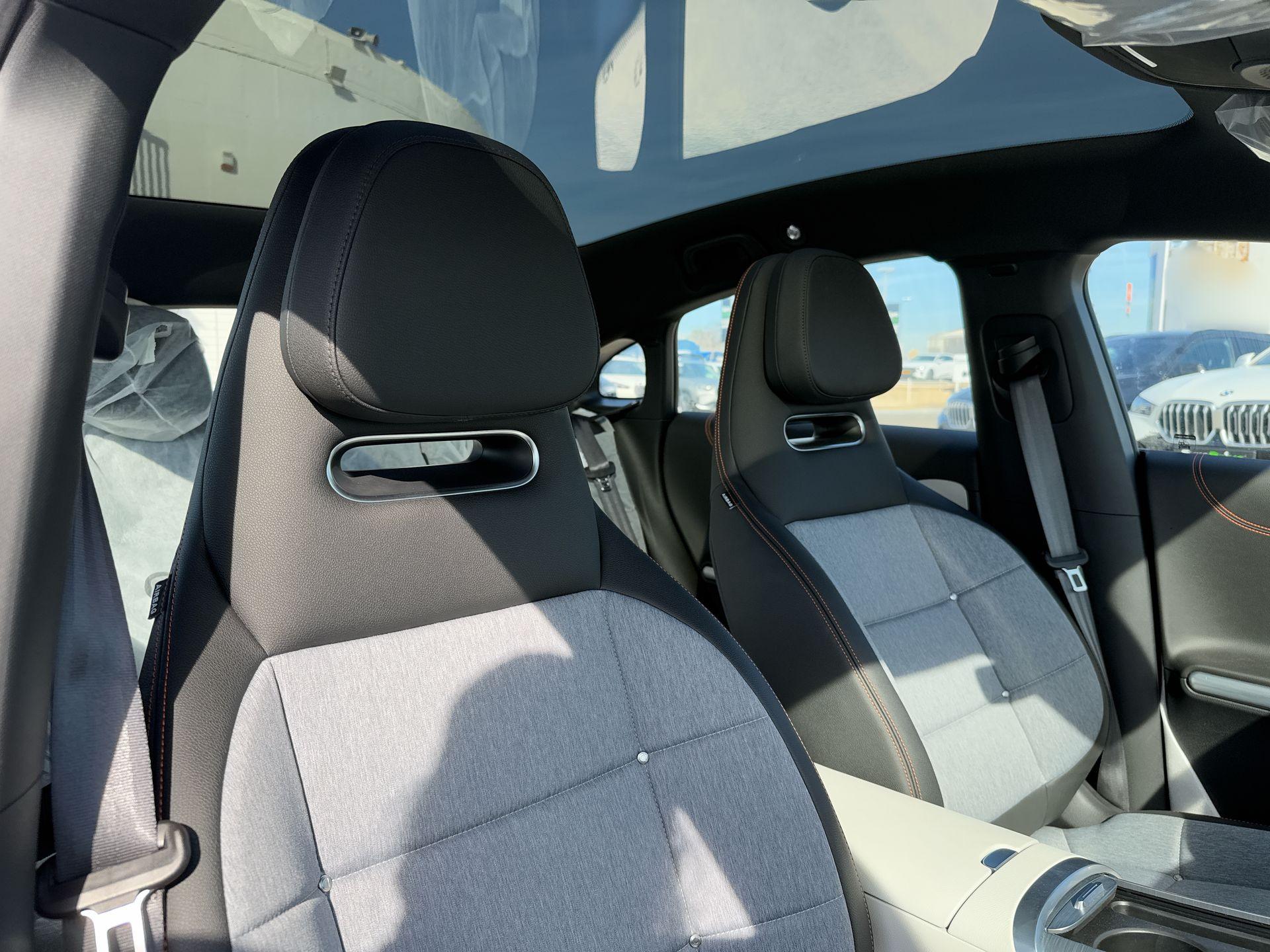 מושב ליד הנהג